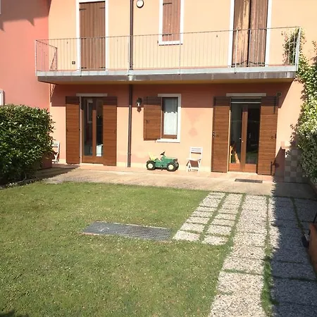 A Due Passi Da Gardaland Appartement *